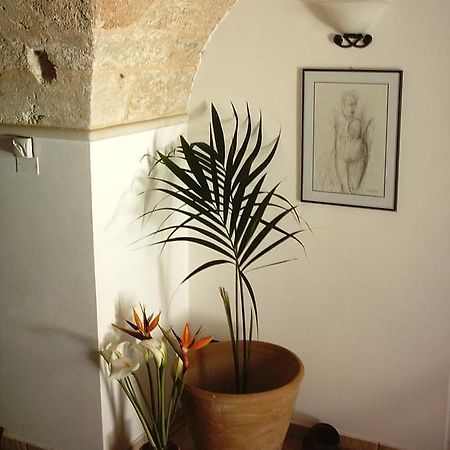 B&b Altrov'è Parabita Esterno foto